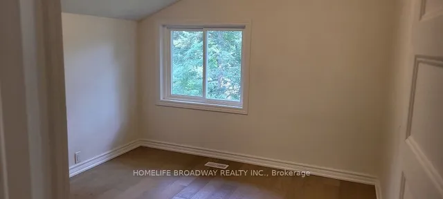 Additional image 10 of 71 Oakley Blvd