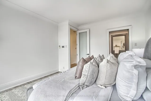 Additional image 24 of 55A Avenue Rd Unit 406