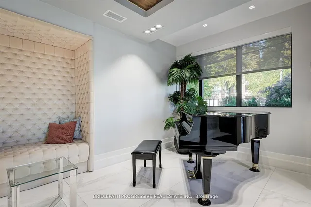 Additional image 34 of 3 Southvale Dr Unit 401