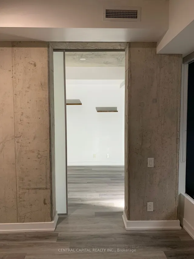 Additional image 9 of 11 Charlotte St Unit 1401