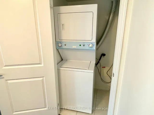 Additional image 18 of 27 Rean Dr Unit 402