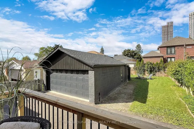 Additional image 32 of 24 Cartwright Ave