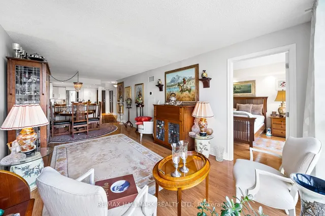 Additional image 9 of 15 Maitland Pl Unit 906