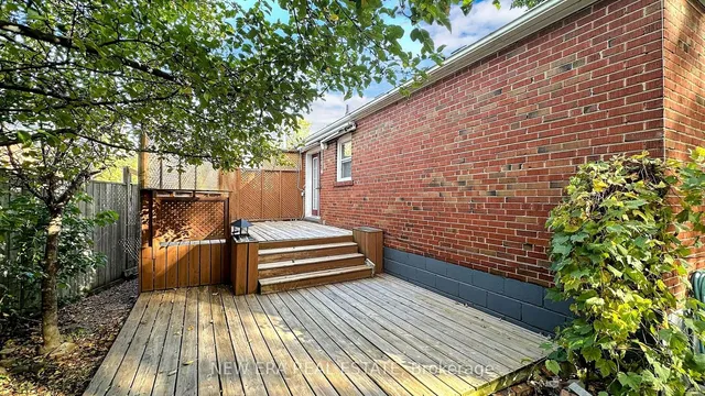 Additional image 30 of 1 Fairbourne Cres