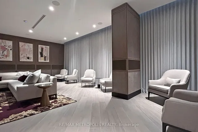 Additional image 37 of 20 Inn On The Park Dr Unit 638