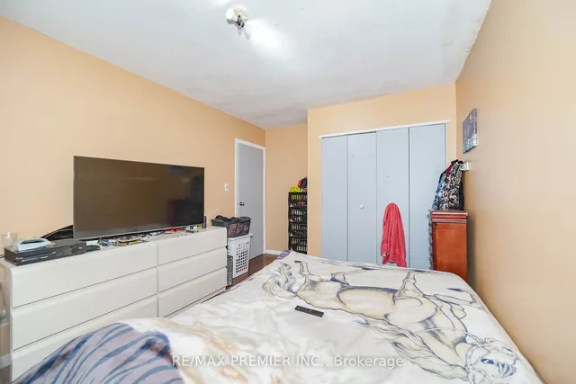 Additional image 14 of 2901 Jane St Unit 89