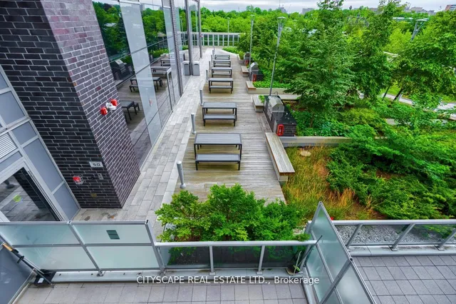 Additional image 25 of 255 Village Green Sq Unit 406