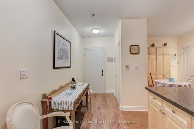 Additional image 8 of 2 Aberfoyle Cres Unit 407