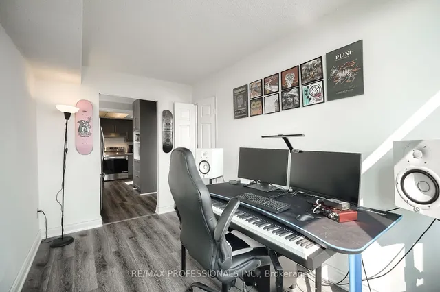 Additional image 24 of 3000 Bathurst St Unit 1205