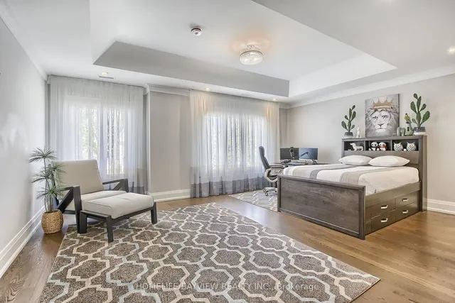 Additional image 25 of 41 Transwell Ave