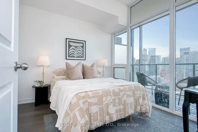 Additional image 25 of 105 George St Unit 1904