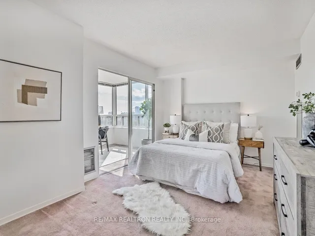 Additional image 19 of 215 Wynford Dr Unit 903