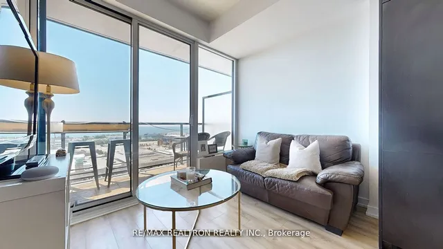 Additional image 4 of 135 East Liberty St Unit 2012