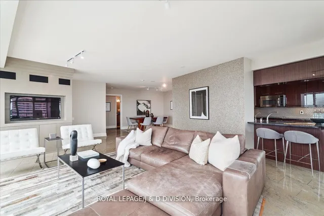 Additional image 15 of 2181 Yonge St Unit 3402