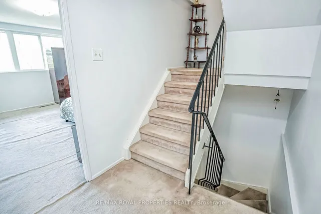 Additional image 18 of 165 Cherokee Blvd Unit 297