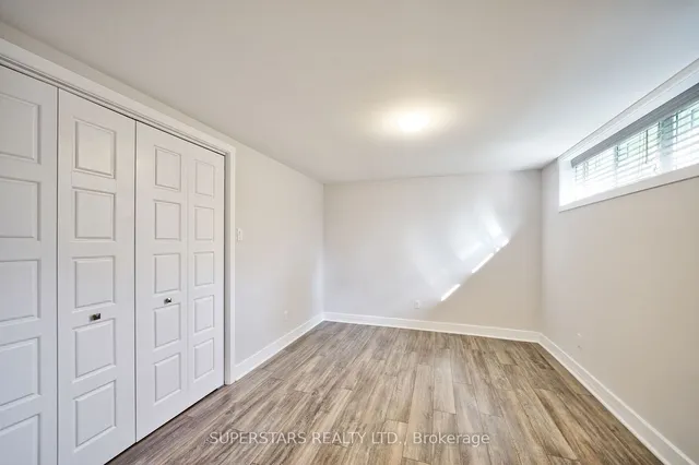 Additional image 34 of 30 Samya Crt