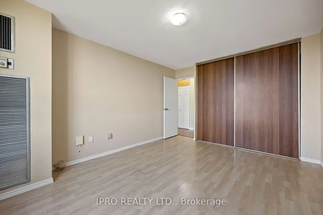 Additional image 10 of 260 Seneca Hill Dr Unit 1203