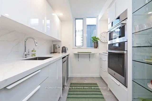 Additional image 17 of 360 Bloor St Unit 1503