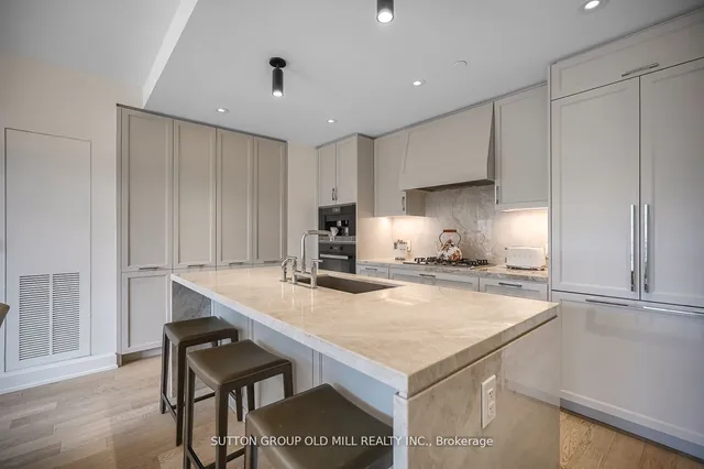 Additional image 7 of 1 Strathgowan Ave Unit 412