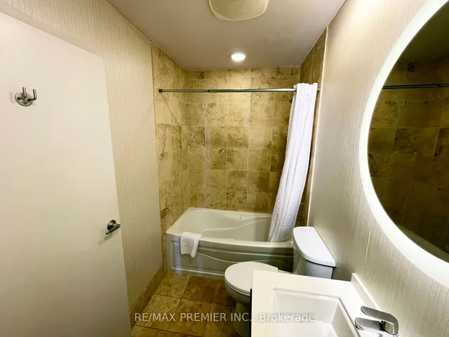 Additional image 16 of 1 King St Unit 3210