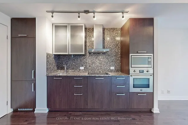 Additional image 16 of 12 York St Unit 808