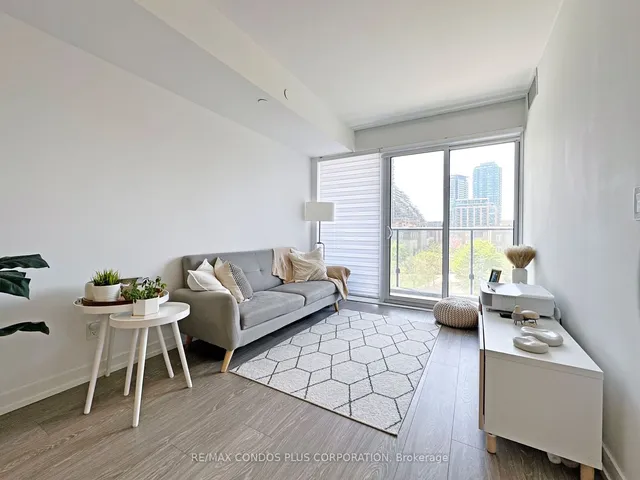 Additional image 2 of 19 Western Battery Rd Unit 315