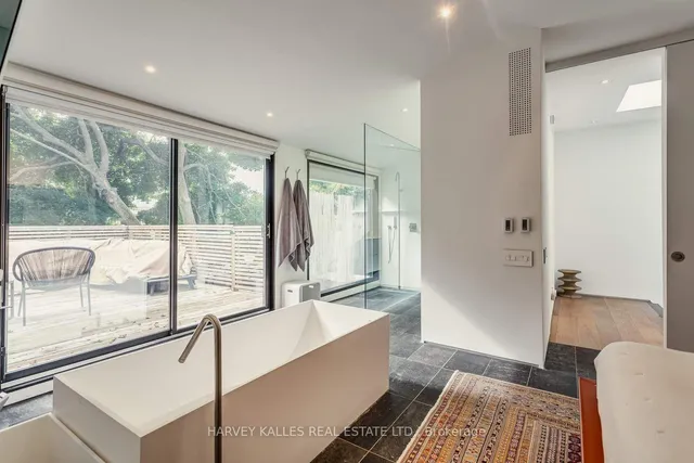 Additional image 21 of 11 Shorncliffe Ave