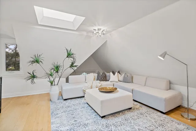 Additional image 24 of 46 Hazelton Ave