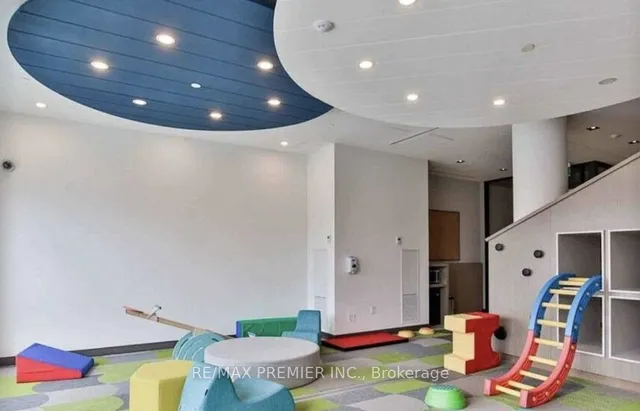 Additional image 13 of 225 Sumach St Unit 912