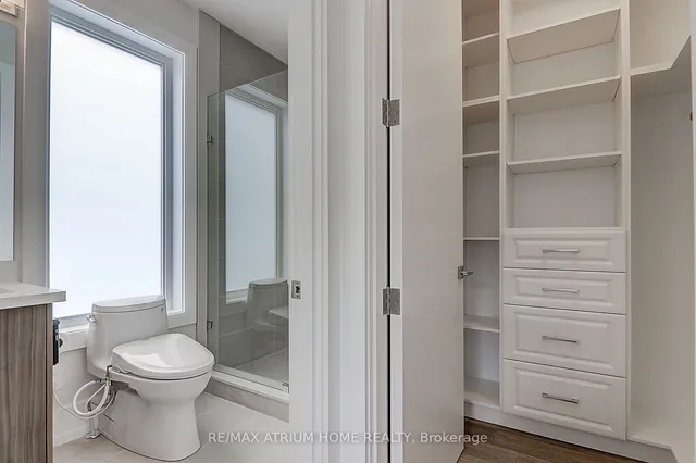 Additional image 32 of 58 Larabee Cres