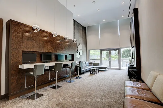 Additional image 33 of 386 Yonge St Unit 5202