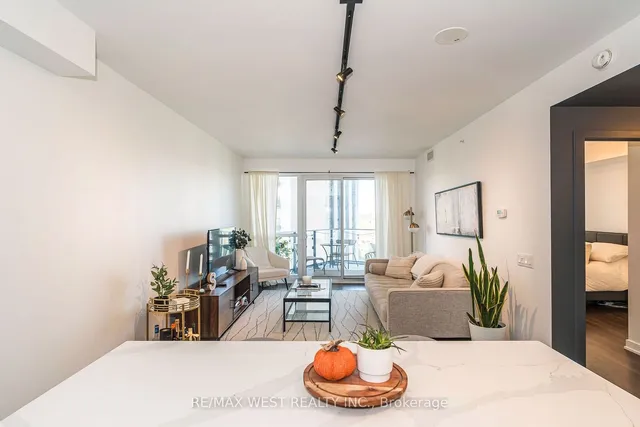 Additional image 16 of 10 Park Lawn Rd Unit 1705