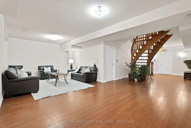 Additional image 30 of 36 Evenwood Ave