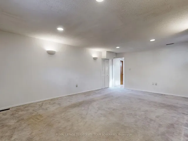 Additional image 27 of 10 Bengal Crt