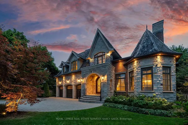 63 Rollscourt Dr