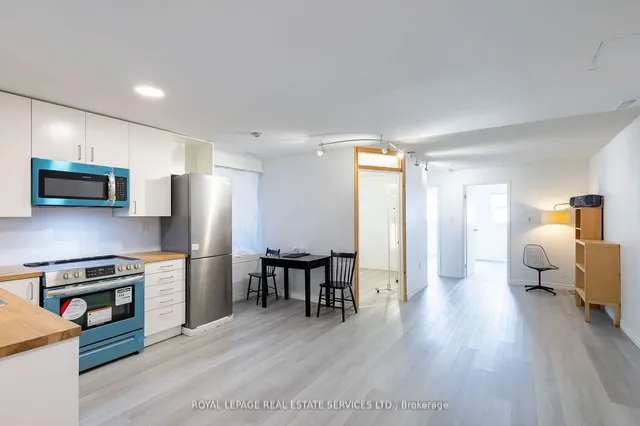 Additional image 24 of 2963 Dundas St