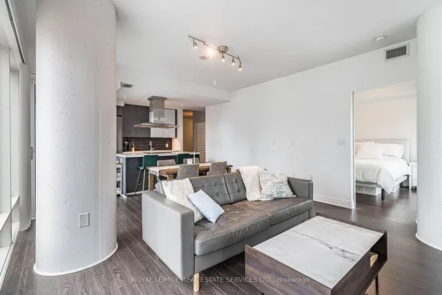 Additional image 23 of 8 The esplanade Unit 1302