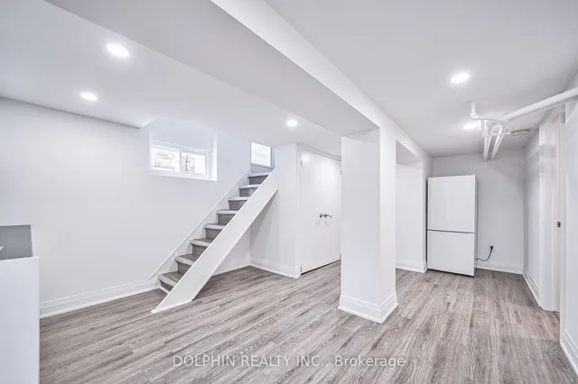 Additional image 13 of 66 Lawrence Ave