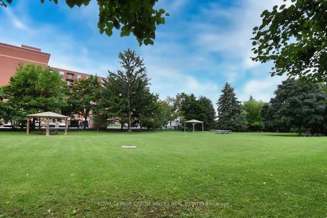 Additional image 40 of 5 Frith Rd Unit 410