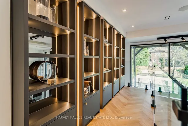 Additional image 31 of 217 Richview Ave