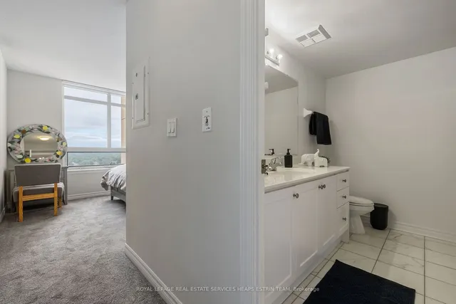 Additional image 11 of 18 Kenaston Gdns Unit 1202