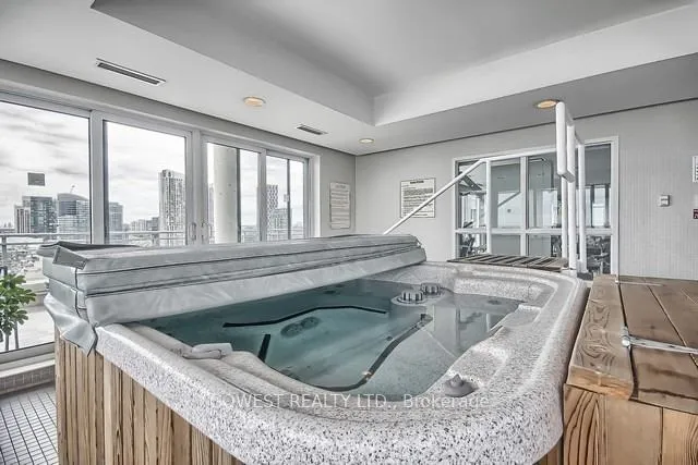 Additional image 8 of 410 Queens Quay Unit 310
