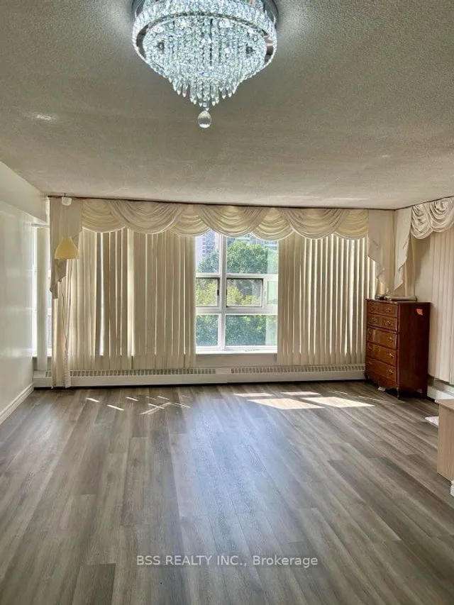 Additional image 7 of 3380 Eglinton Ave Unit 402