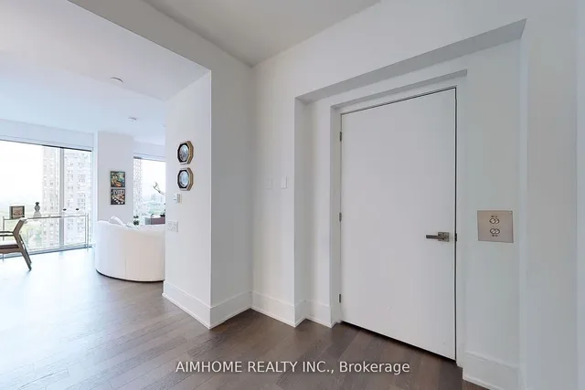 Additional image 32 of 1 Gloucester St Unit 1815