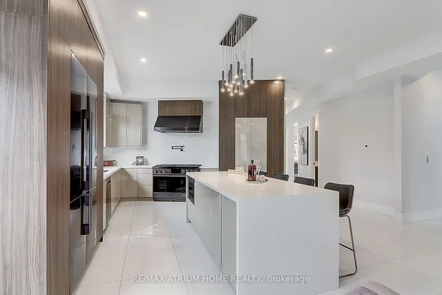Additional image 13 of 58 Larabee Cres