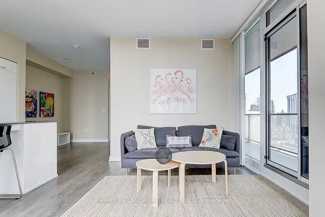 Additional image 24 of 426 university Ave Unit 2203