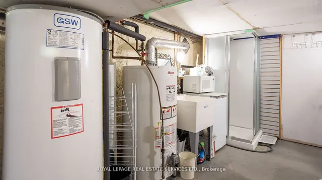 Additional image 29 of 2963 Dundas St