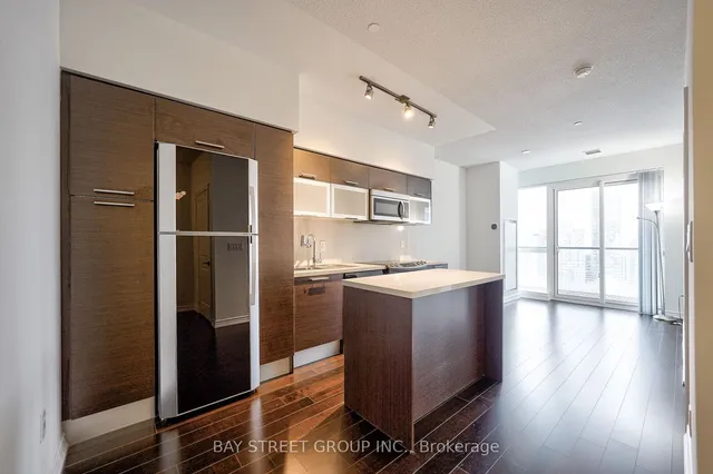 Additional image 3 of 386 Yonge St Unit 3209