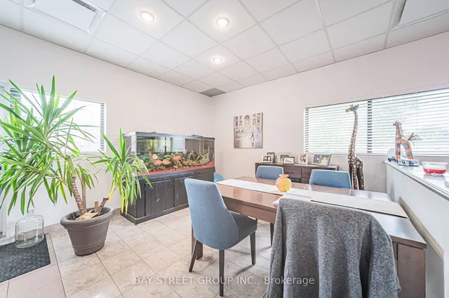 Additional image 28 of 240 Pellatt Ave