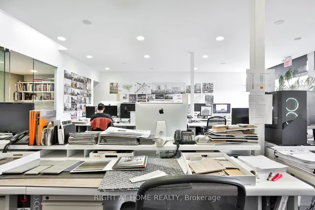 Additional image 6 of 660R College St